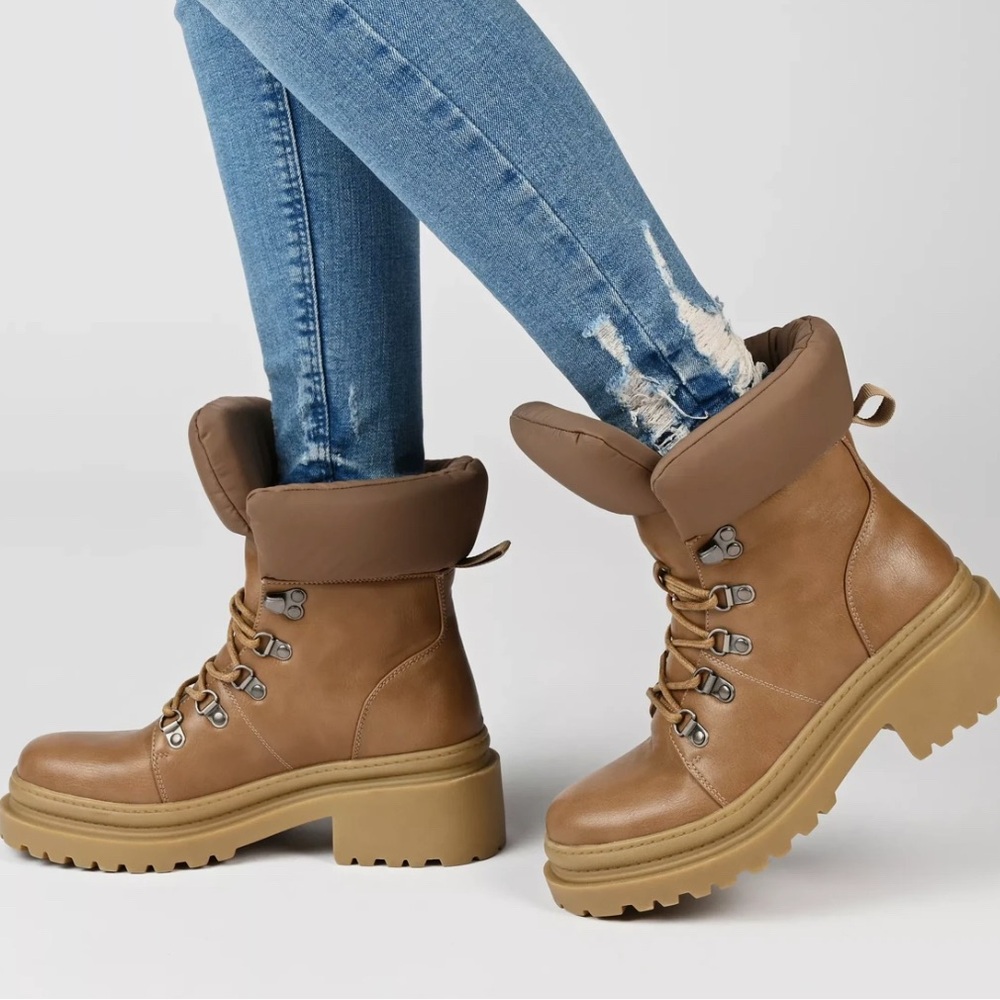 NW The Journee Collection Combat Bootie Stylish Puffed Ankle Taupe Brown 7 🥾